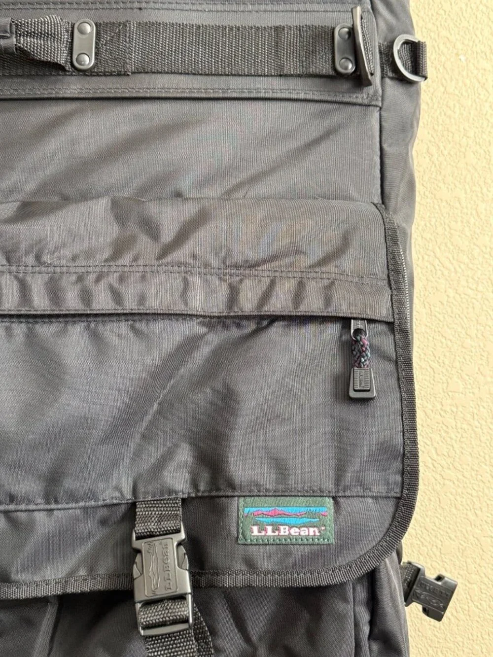 L.L. Bean Garment Travel Luggage Bag Shoulder Strap Black Style M541
